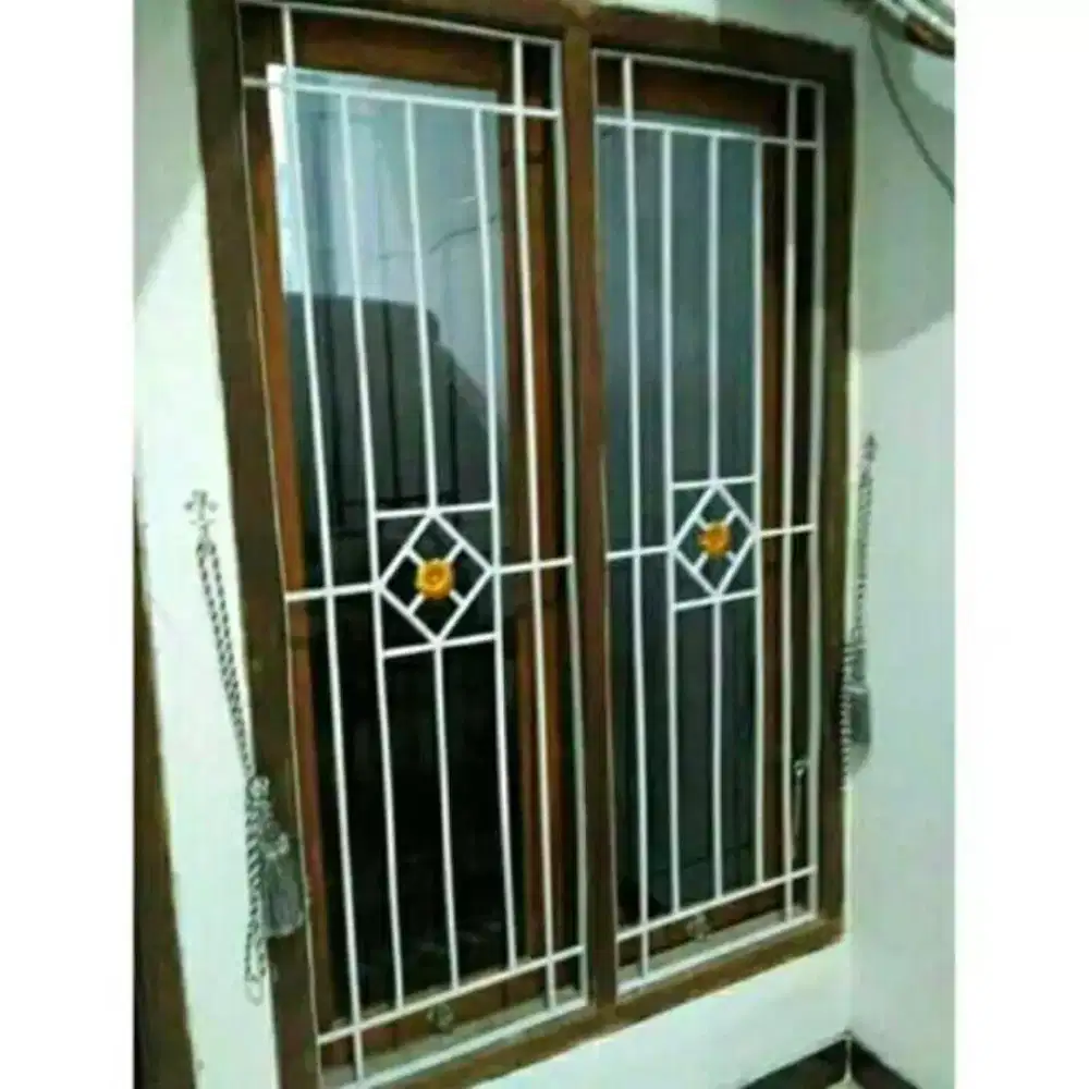 tralis besi nako minimalis