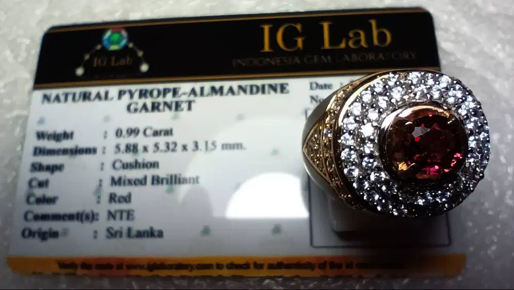 Cincin Natural Pyrope-Almandine Garnet 0.99 Ct Mewah Bermemo