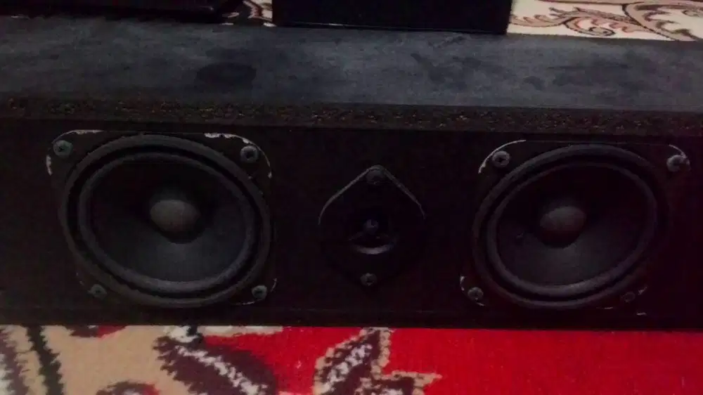 Center yamaha NS-C80