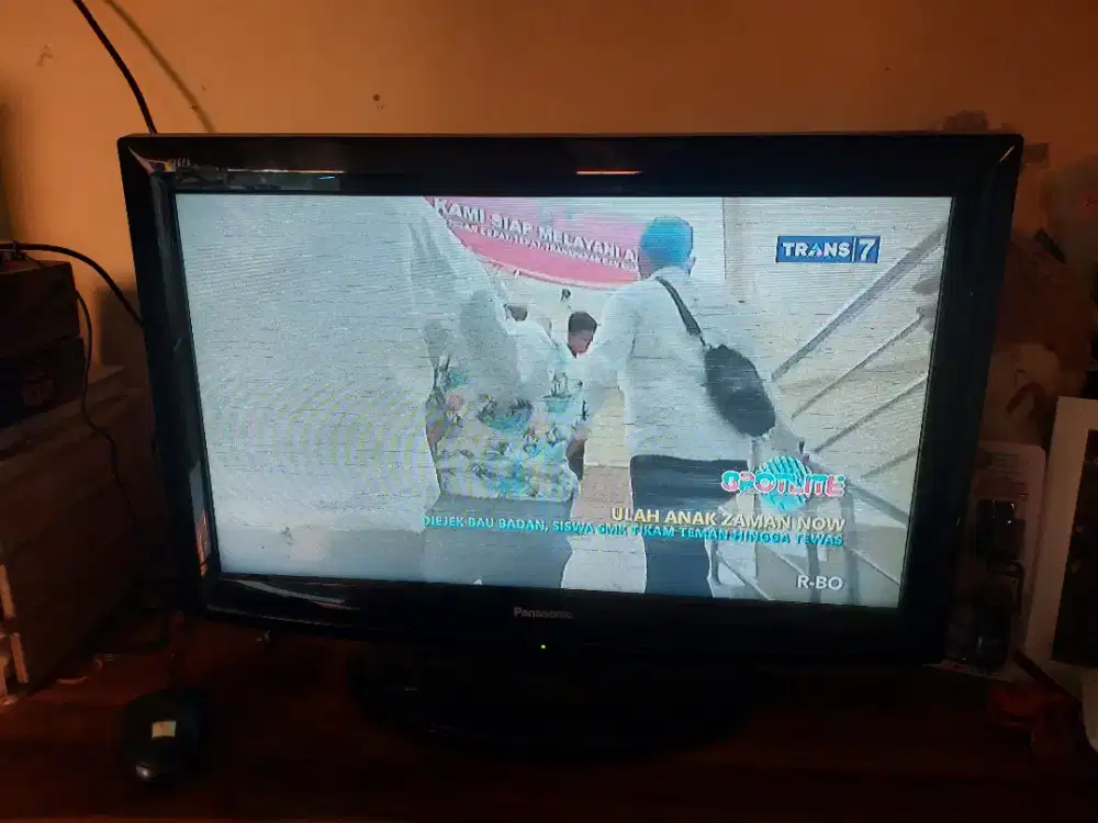 TV ( Dapet 2TV ) Panasonic Viera & Monitor Lp HD + Android Box Murah