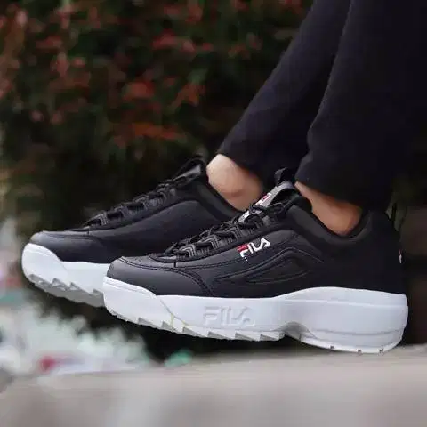 Sepatu Fila Disruptor 2 Korea Hitam Putih Wanita