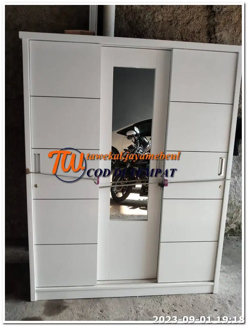LEMARI PAKAIAN MINIMALIS KAYU TIBLOK MODEL GESER SLIDE PINTU 2 DAN 3
