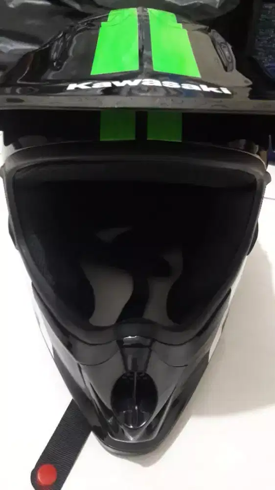 Helm kawasaki KLX