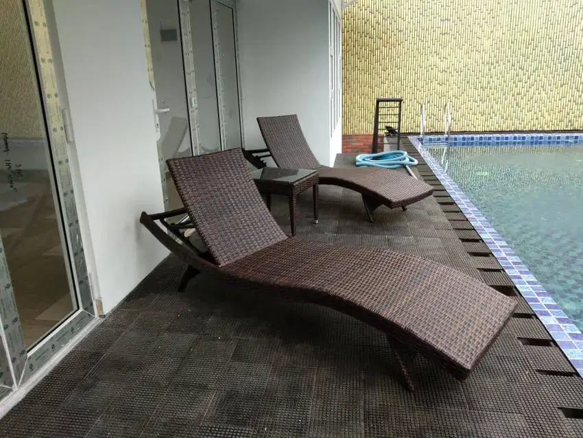 Kursi kolam / Lounger rotan sintetis LRS01 JAKARTA