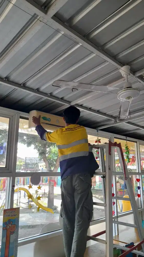 Jasa Teknisi Tukang Servis Service Cuci AC Jogja Sleman