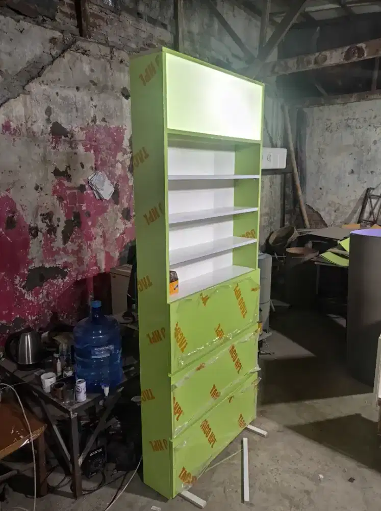 Rak Display Custom Rak Pajangan