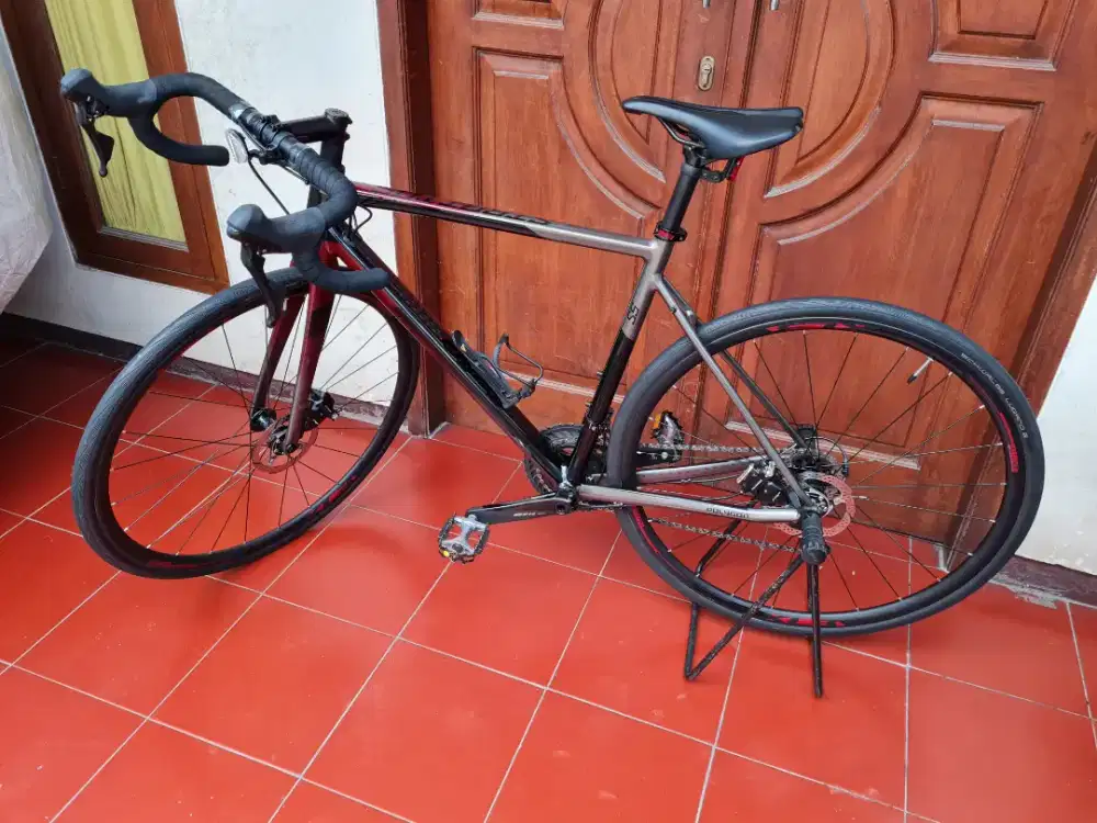 Road bike best sale polygon bekas