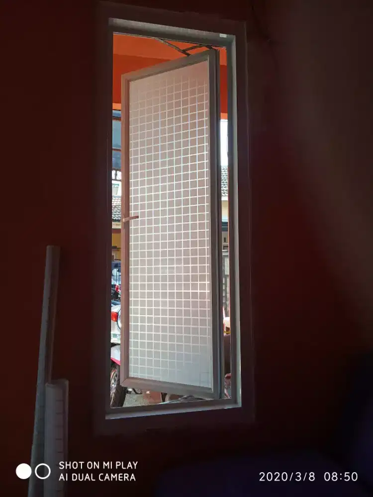 Menerima pemasangan & pengadaan stiker kaca film, sanblas motif/polos