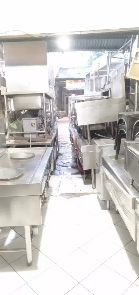 Di jual perlengkapan resto ex cafe bekas kitchen equipment