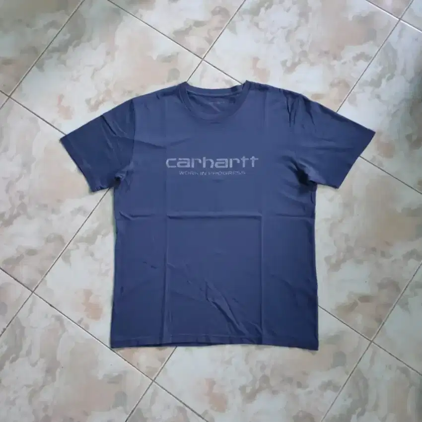 Kaos Oblong Carhartt