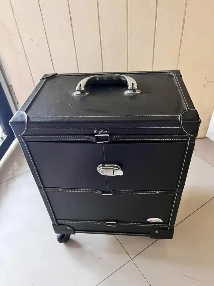 Tas make up Sorise 4 roda gerak hitam