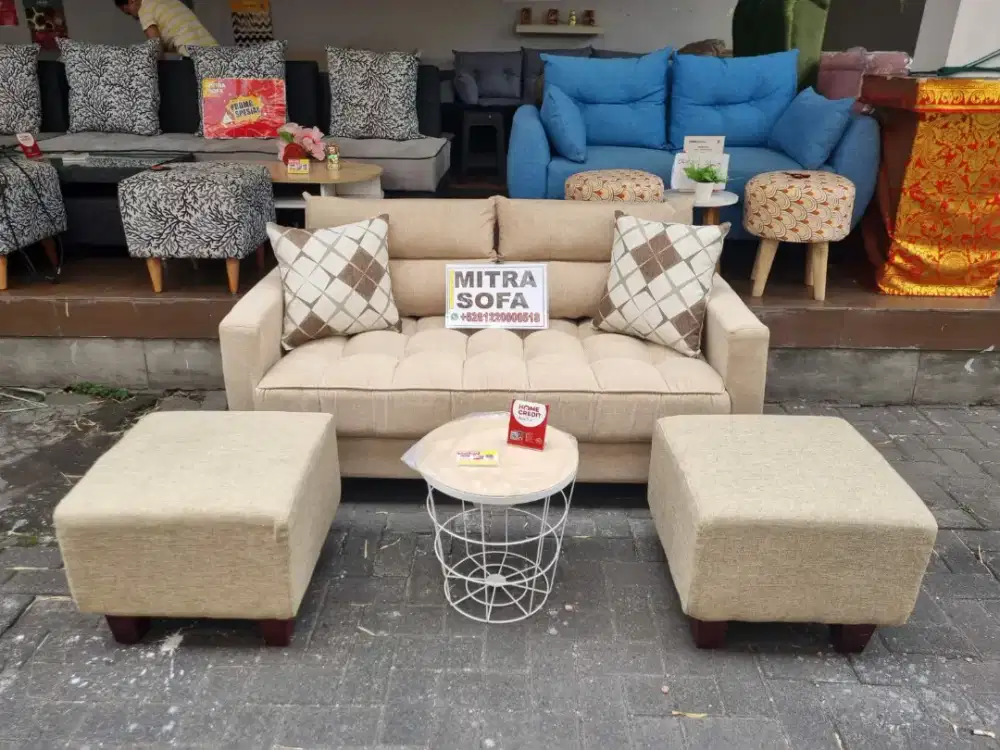 Sofa Santai untuk depan Tv 145cm + Puf Meja Tamu, Mitra Sofa Ramayana