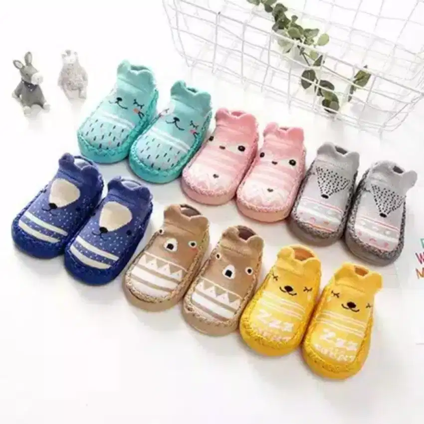 Sepatu Bayi Anti Slip / Prewalker Kaos Kaki Anak Korea / size 11cm