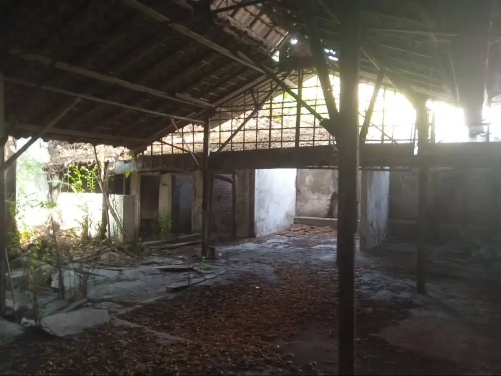 Dijual Bangunan  Cocok Untuk Gudang Pusat Kota Pesapen