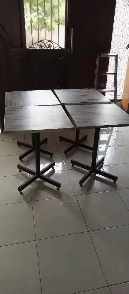 3 meja kayu cafe atau restorant borongan