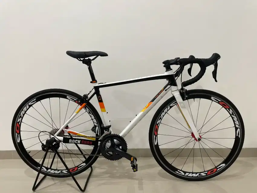 Sepeda Roadbike Strattos S3 Upgrade (NEGO)