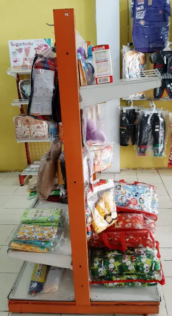 Rak display dobel hadap2an