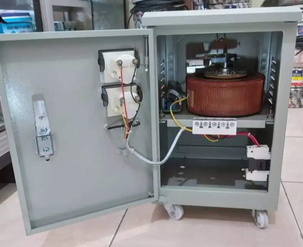 Matsunaga Stabilizer 5Kva 1 phase/ Stavol motor