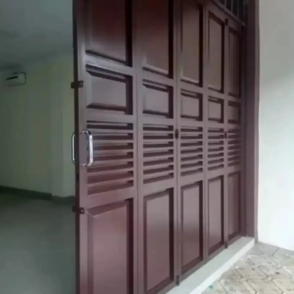Pintu garasi oke