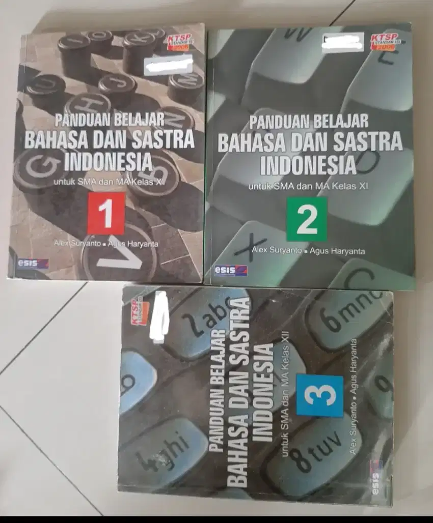 Buku Bahasa dan Sastra indonesia utk SMA