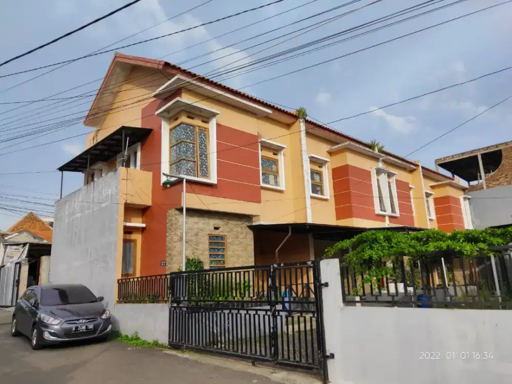 Rumah villa dalam cluster Bandung sayap setra duta