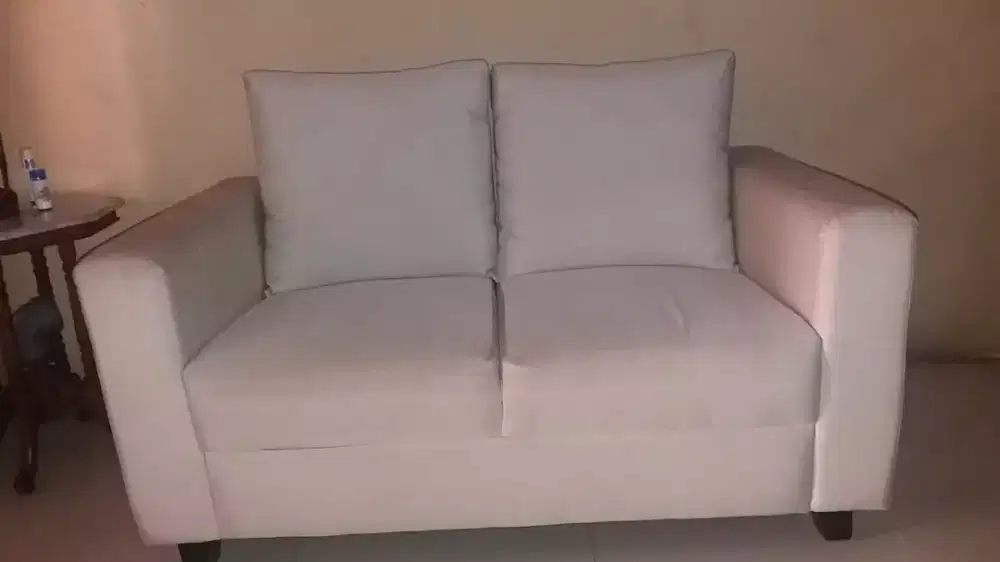 Sofa minimalis 2 seat