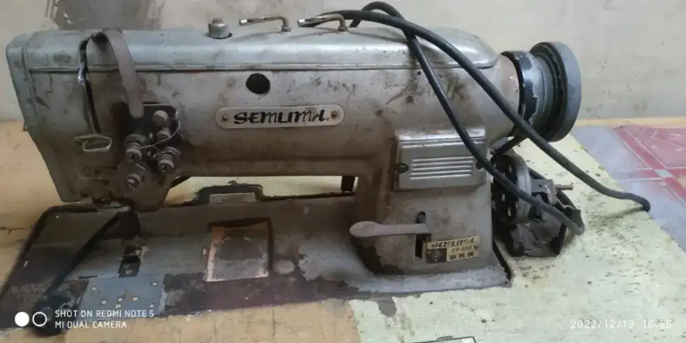 Mesin Jahit Bis Jarum 2 jahitan Bawah Lurus Merk Semuma Buatan Jepang