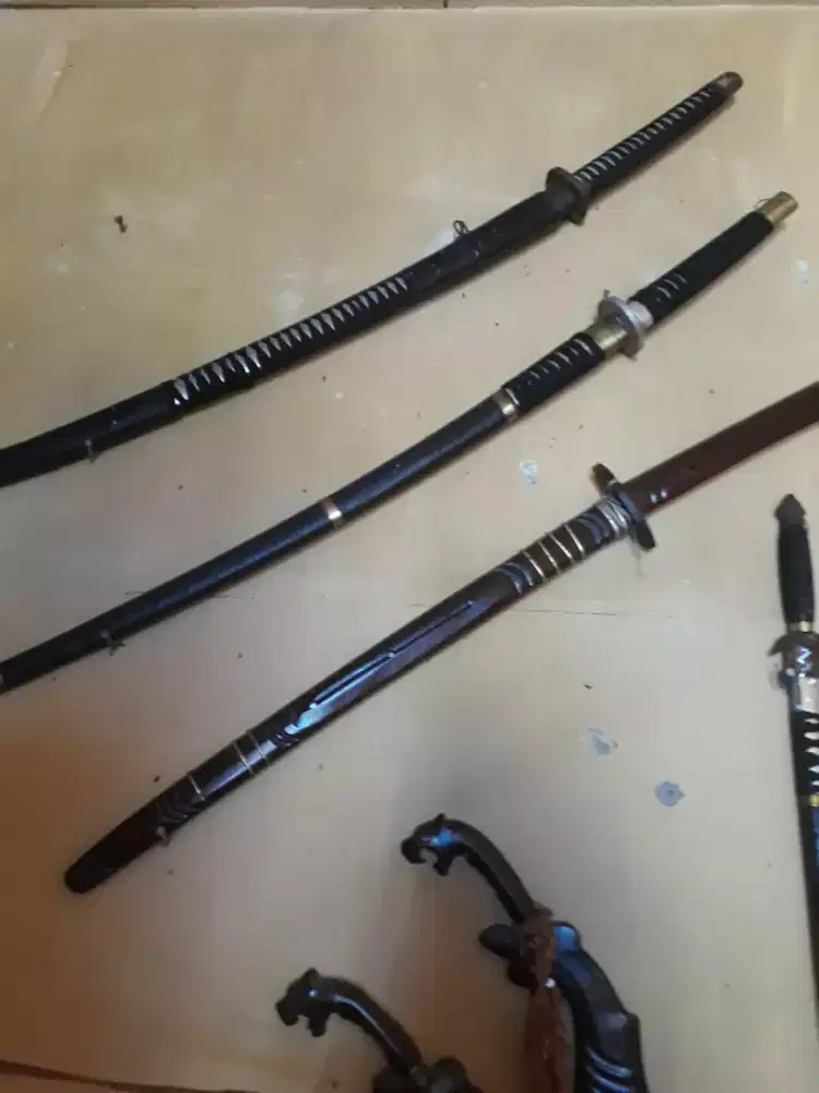 Samurai istimewah tinggal yg tengah