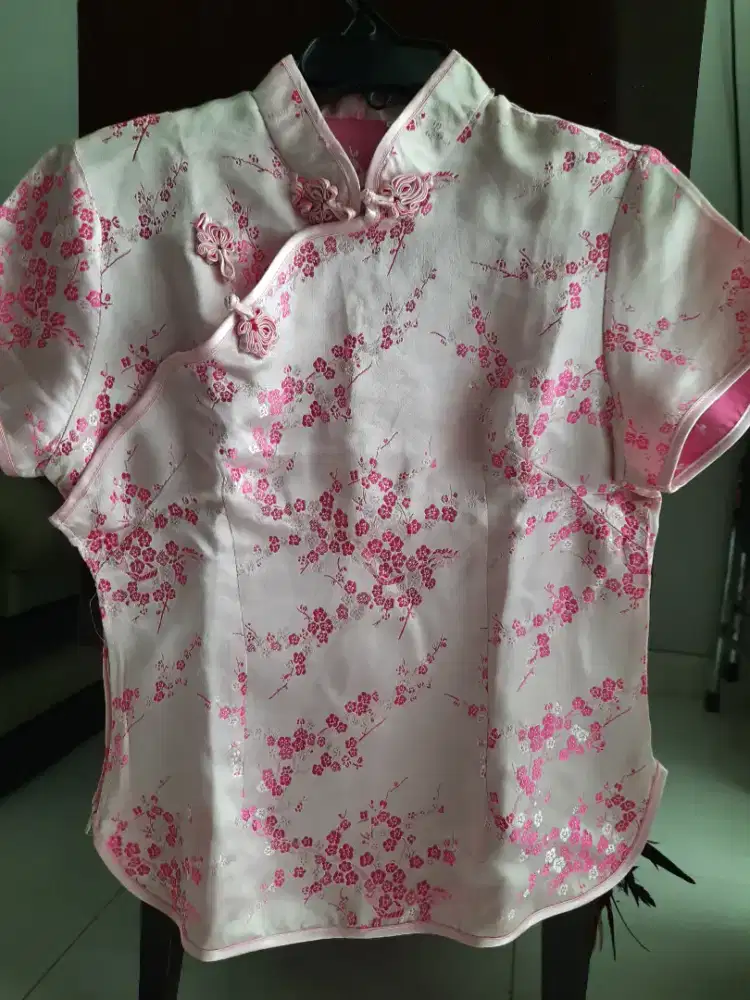 Baju cheongsam perempuan