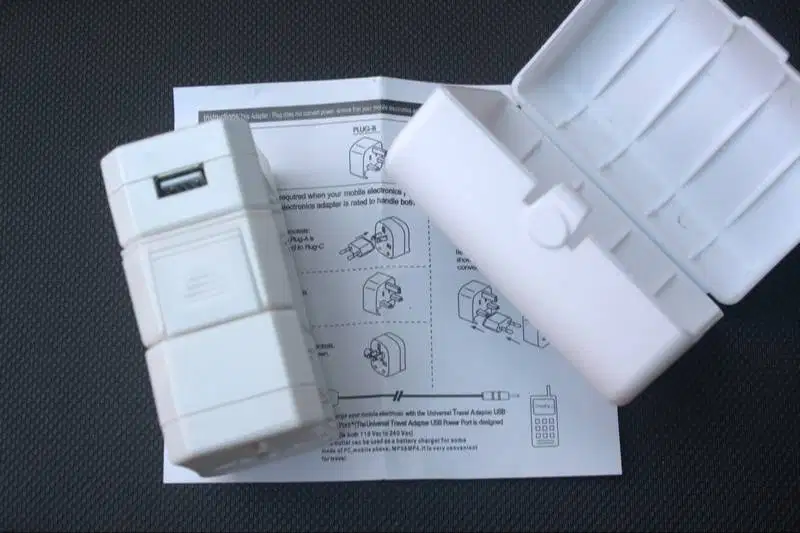 Travel Adapter UAR01U