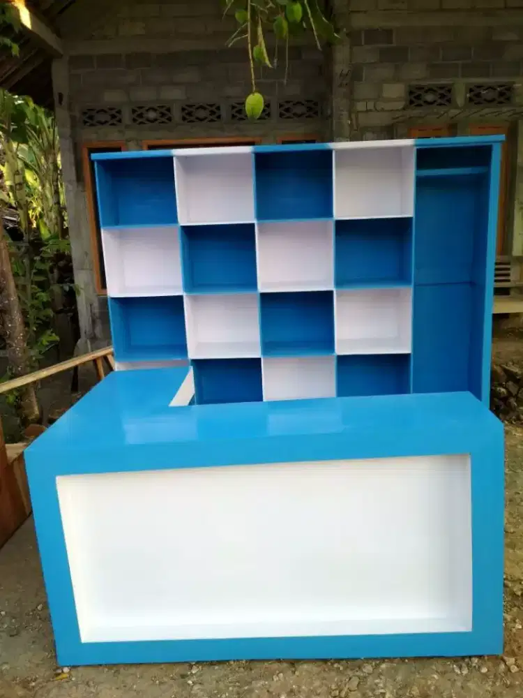 Rak laundry. Rak pakaian. Rak serbaguna. Meja kasir