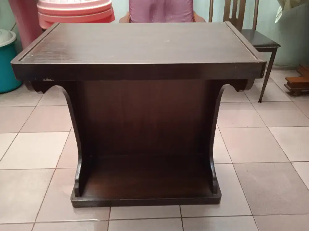 Meja Rias Salon Kayu kondisi baik mulus