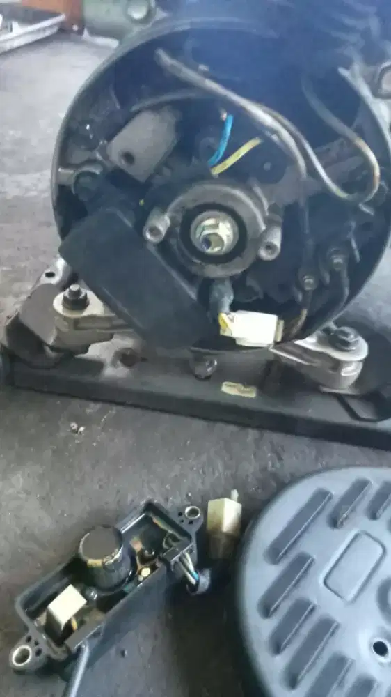 Teknisi genset di Bali