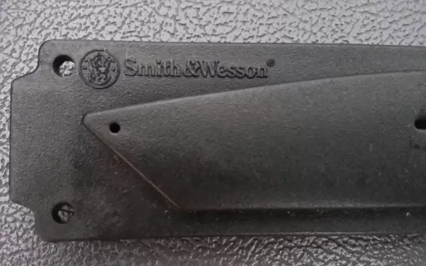 Kneck Knive/Pisau Outdoor Smith&Wesson SW990