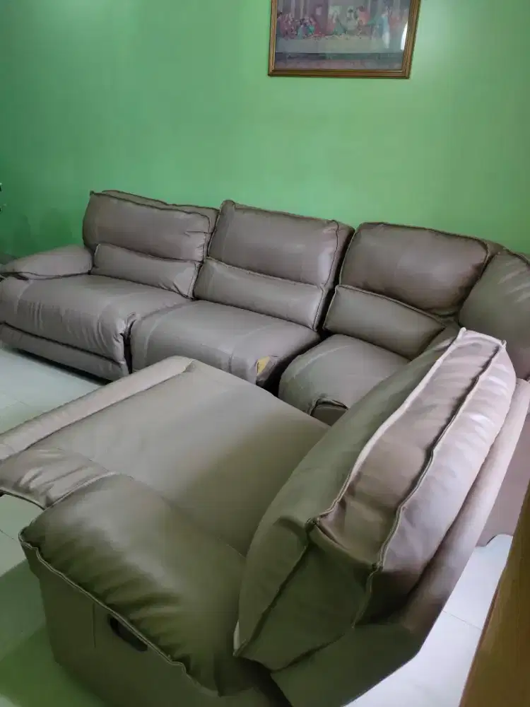 Kursi sofa reclaining ruang keluarga Informa total 5 seat