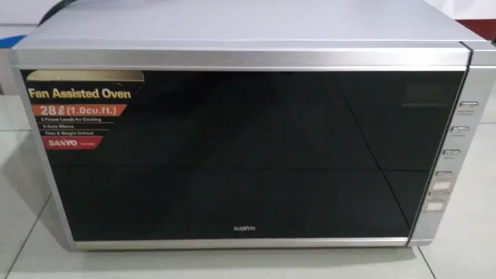 Microwave merk Sanyo tipe C6786V kap. 28 liter