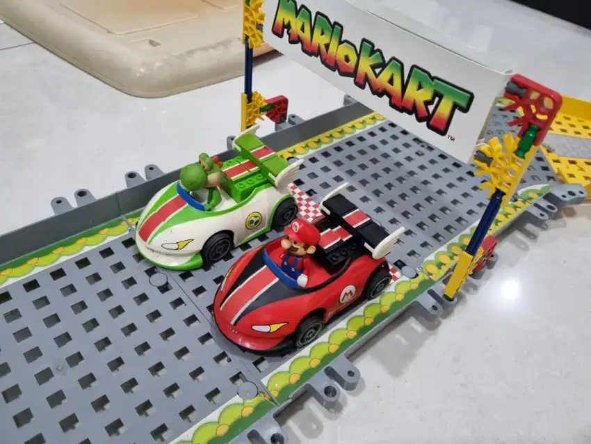 K'NEX Mario and Yoshi Finish Line Building Set - Nintendo WII