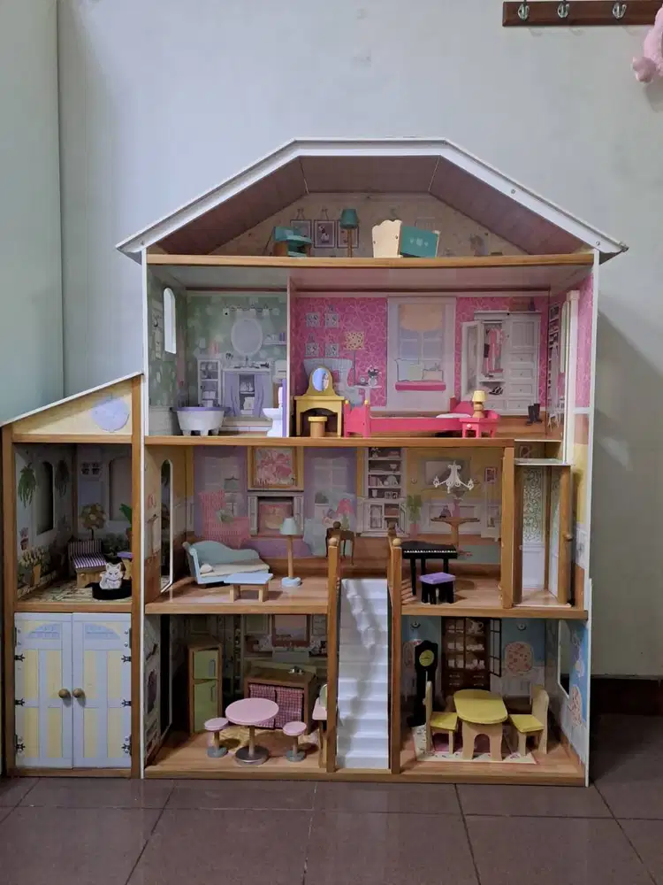 Rumah Barbie Besar