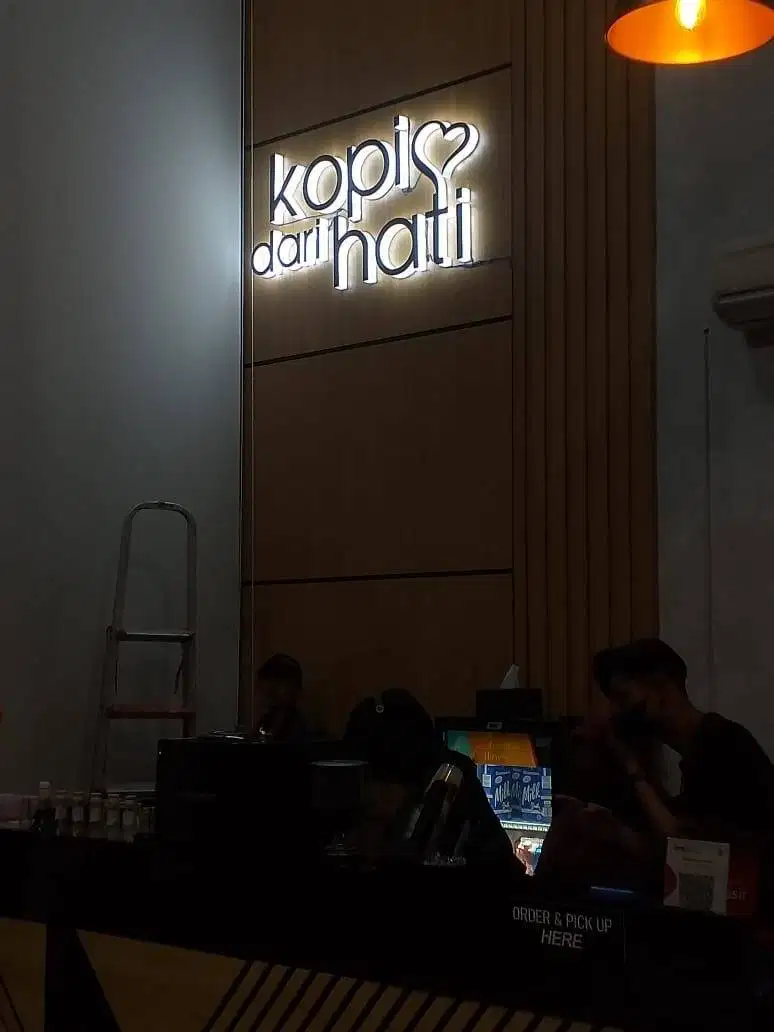 Huruf Timbul Dengan Lampu Untuk Kaf3, R3sto dan K4ntor