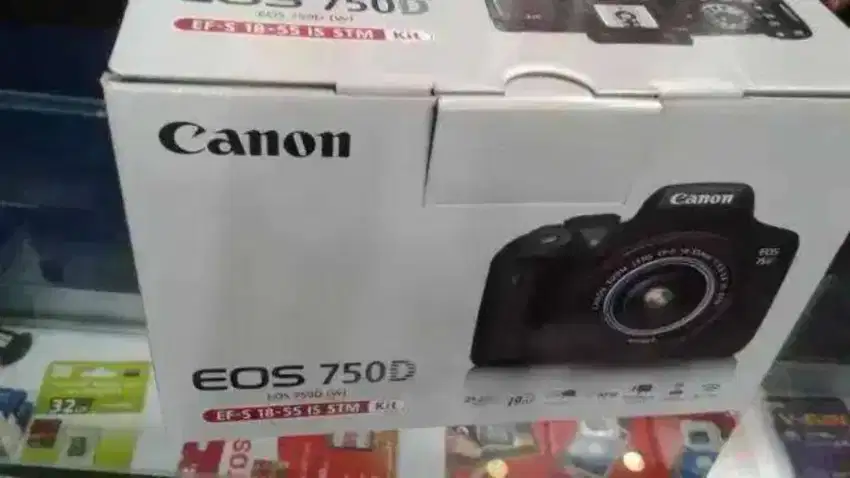 Kamera Dslr Canon Eos 750D 24.2MP Wl-Fl