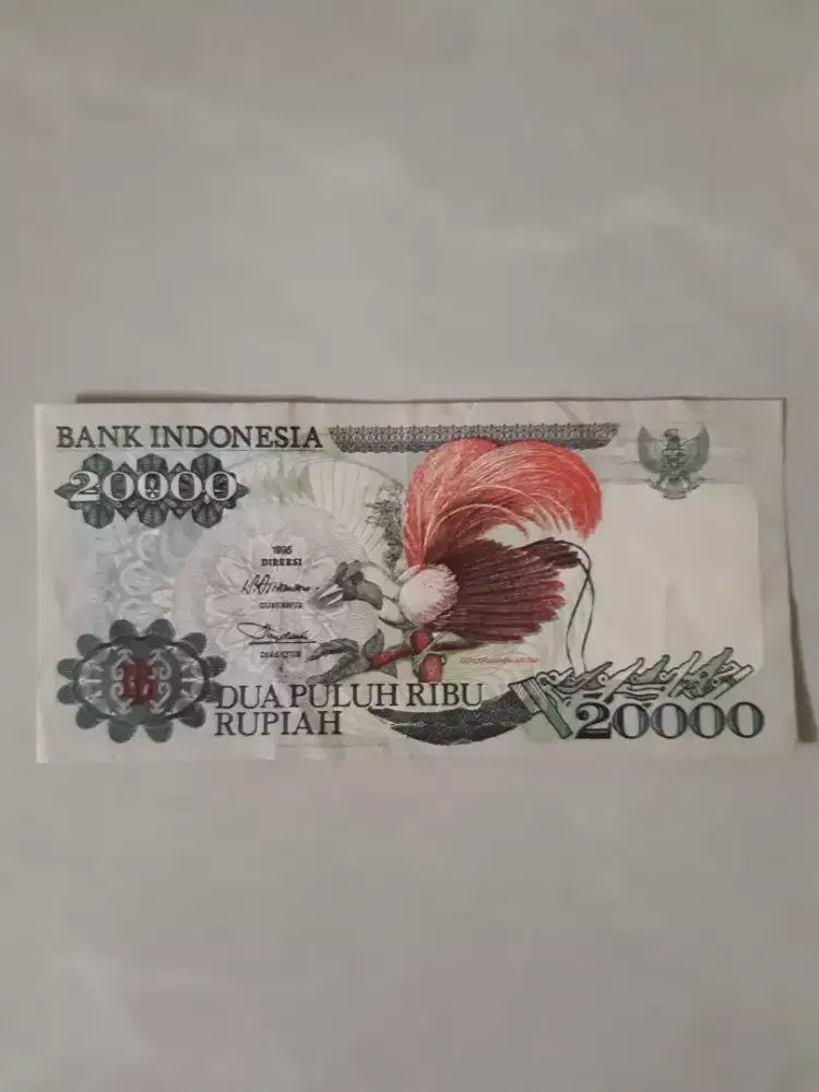 Uang 20000 rupiah cenderawasih merah
