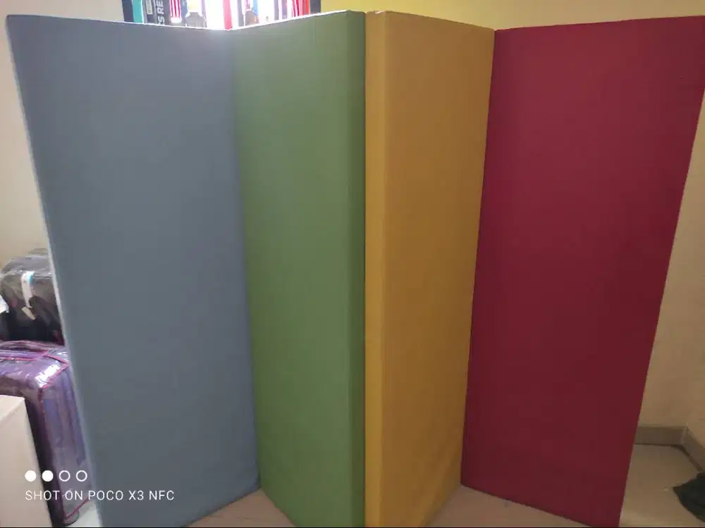 Matras / alas kasur lipat warna warni bagus