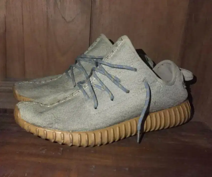 Sepatu adidas yeezy