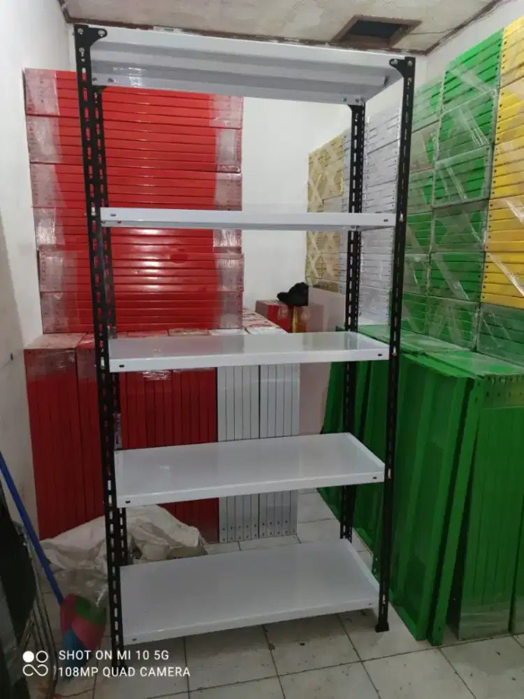 rak besi  bagus dan siap kirim bandung