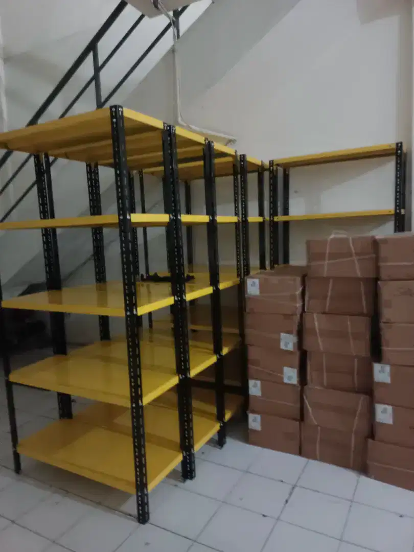 Rak besi multifungsi