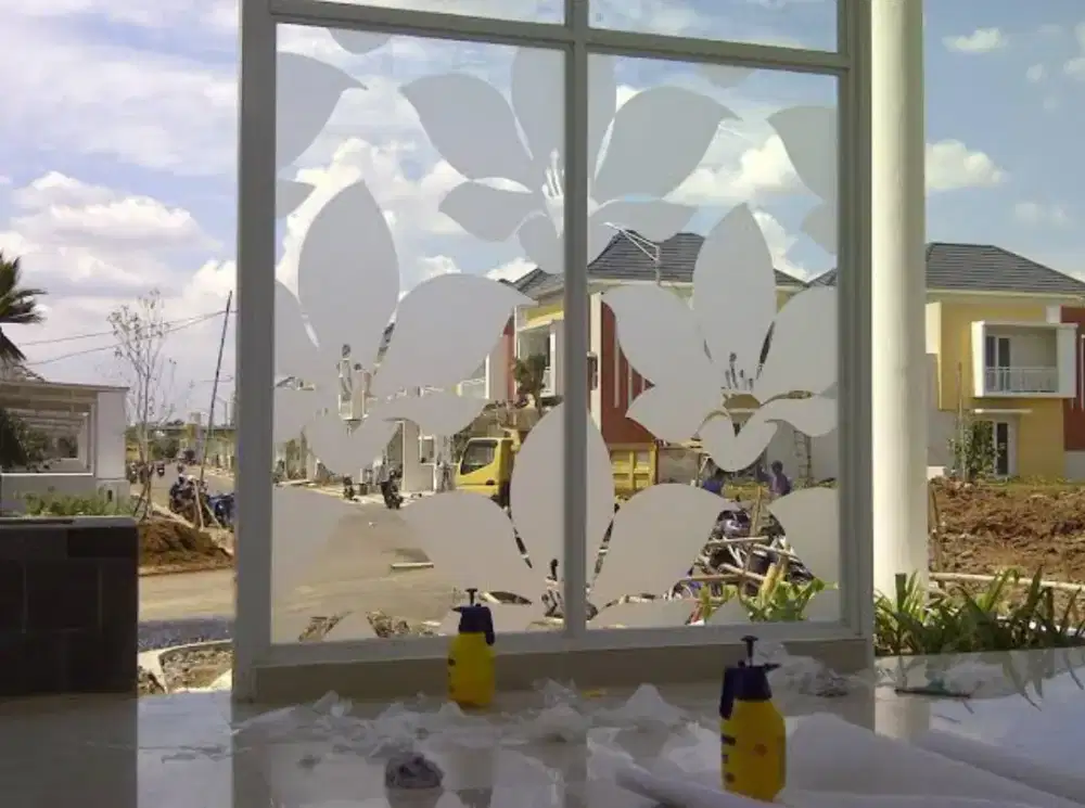 Mari pesan stiker sanblas untuk mempercantik kaca ada kaca film