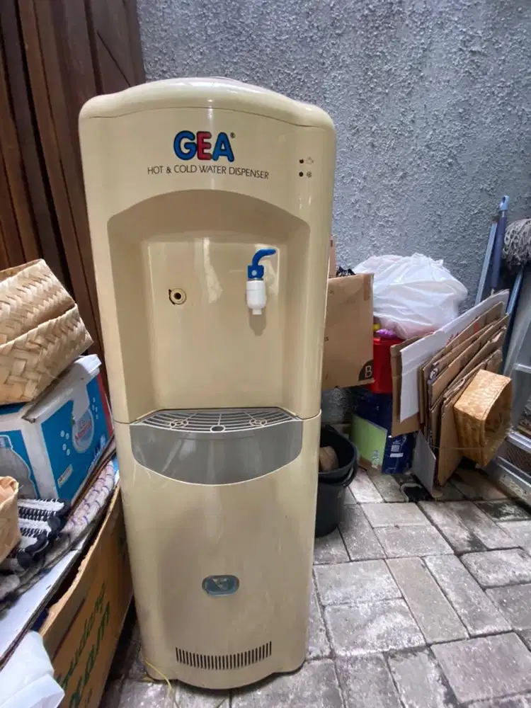 Dispenser GEA (Hot Cold)