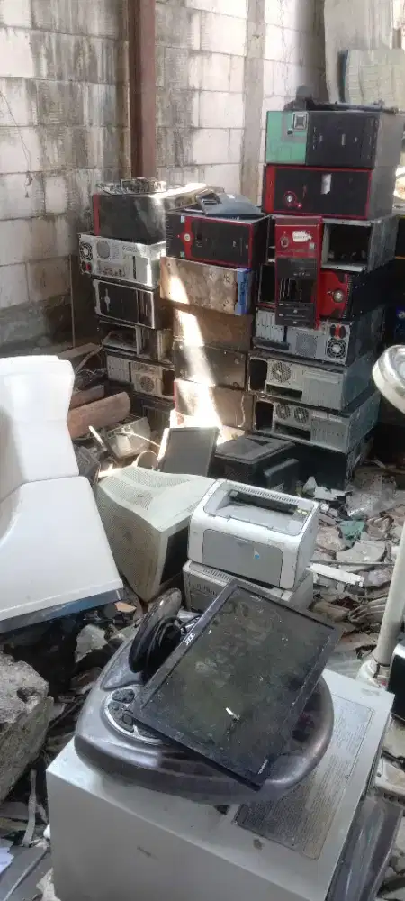 Terima beli komputer rusak