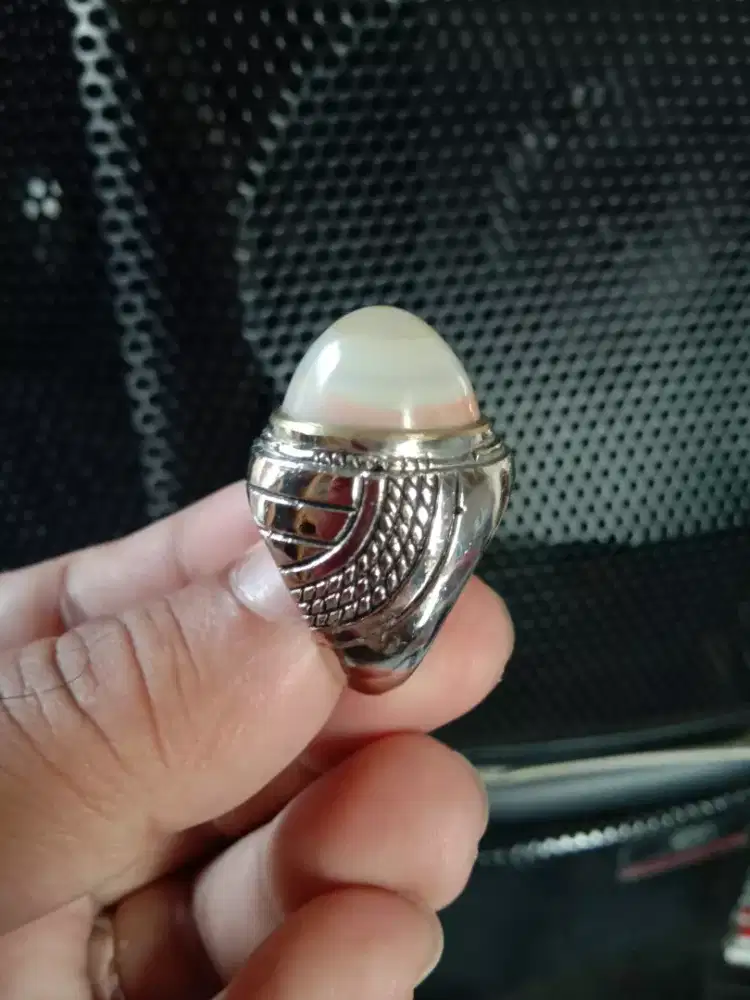 Batu Sulaiman motif mata