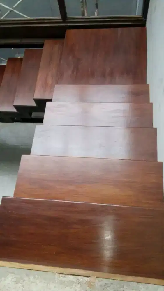 Papan trap tangga merbau